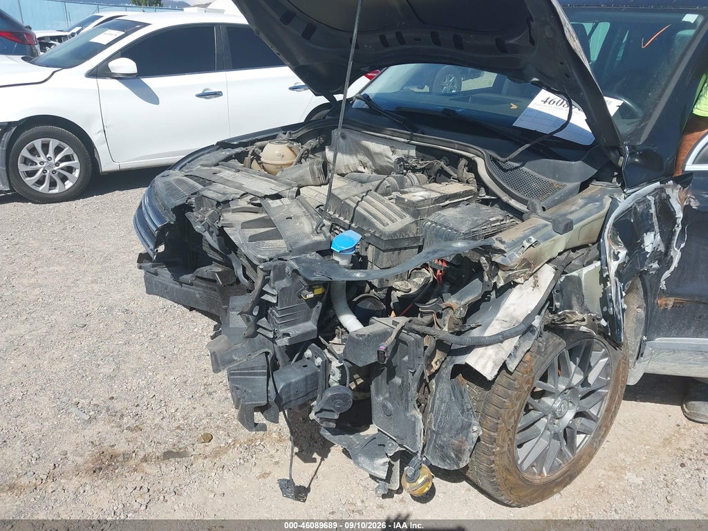 2012 Volkswagen Tiguan SEL photo 6