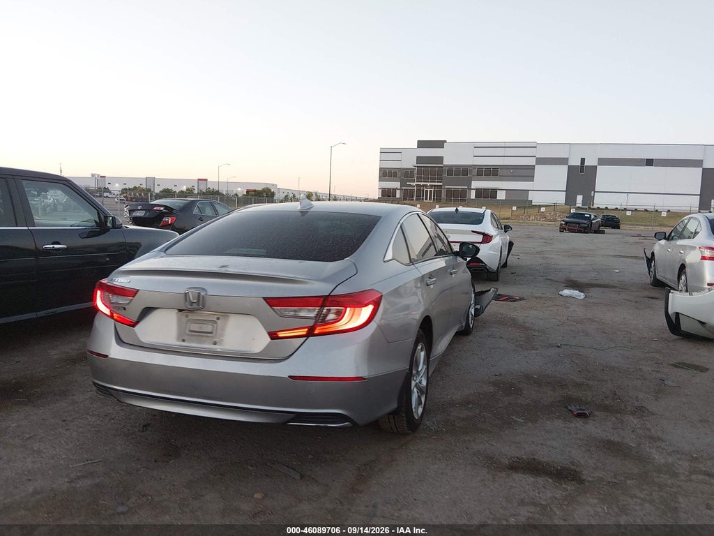 2018 Honda Accord LX photo 4
