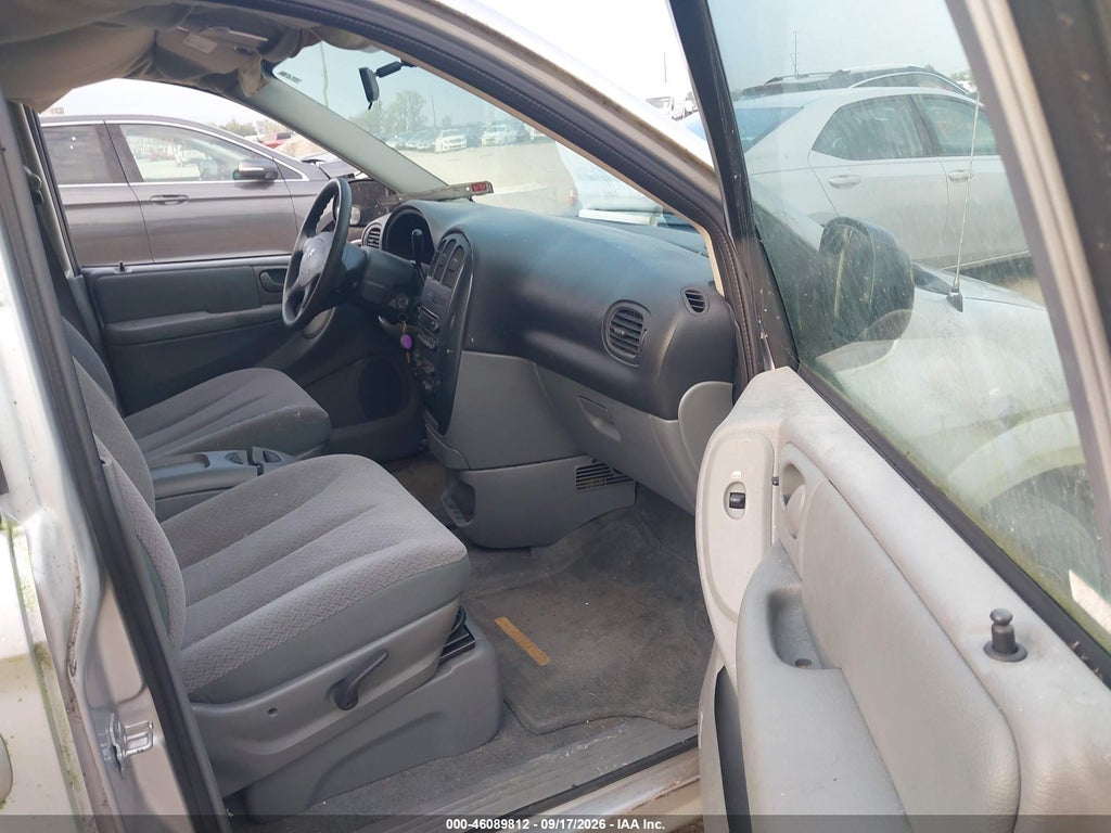 2007 Dodge Caravan SXT photo 5