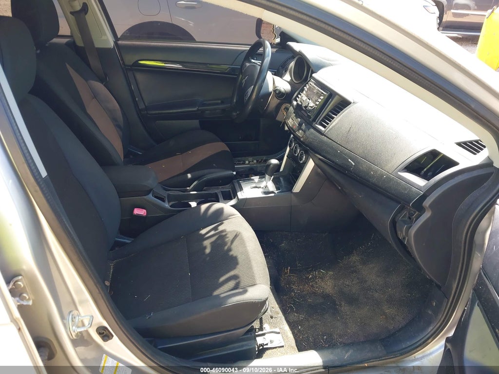 2017 Mitsubishi Lancer ES photo 5