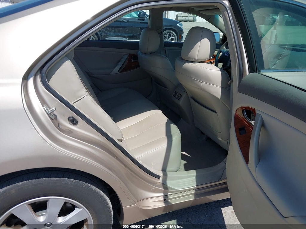 2009 Toyota Camry XLE V6 photo 8