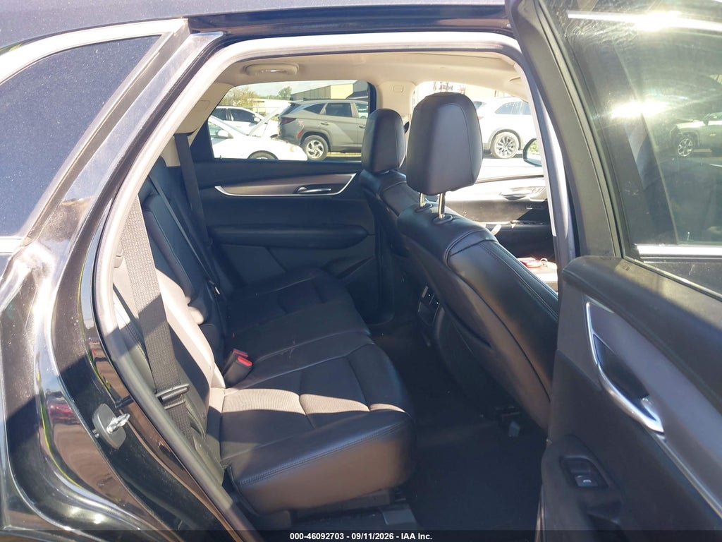 2017 Cadillac XT5 Luxury photo 8