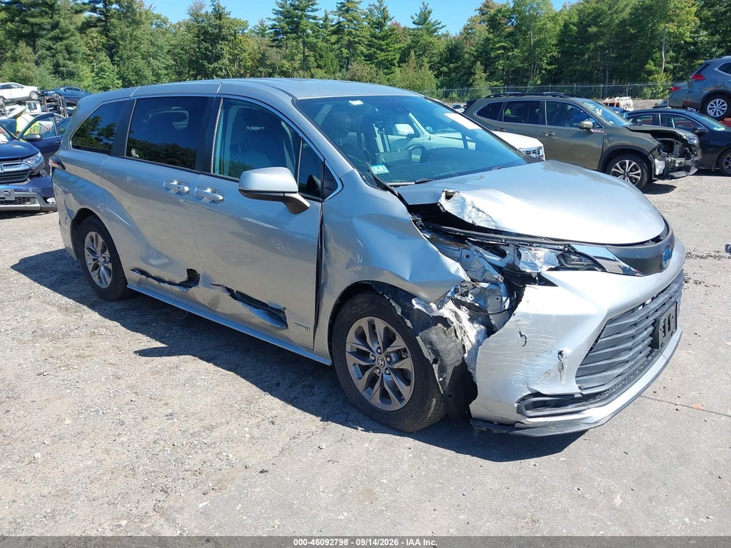 2021 TOYOTA SIENNA 5TDKSKFC2MS015098