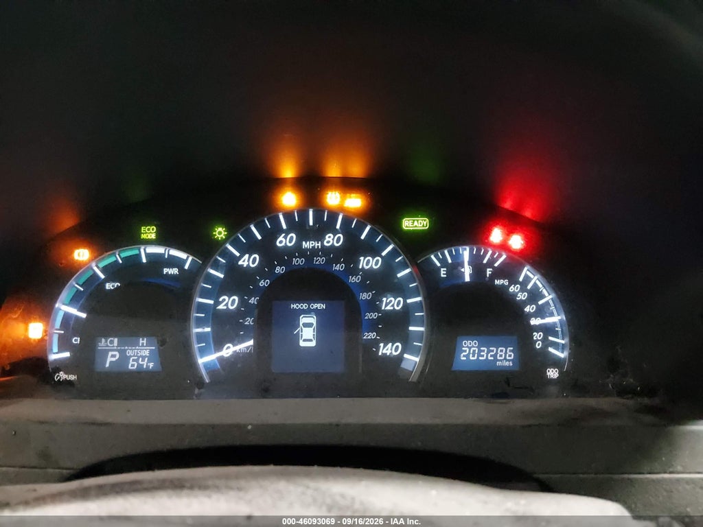 2014 Toyota Camry Hybrid XLE photo 7