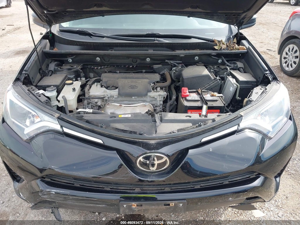 2018 Toyota RAV4 LE photo 10