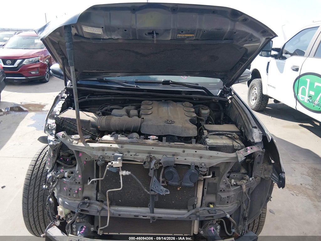 2019 Toyota 4RUNNER SR5 Premium photo 10