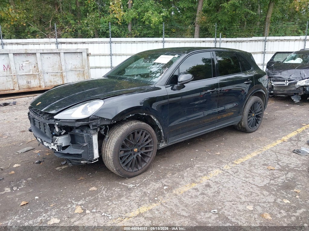 2020 Porsche Cayenne S photo 2