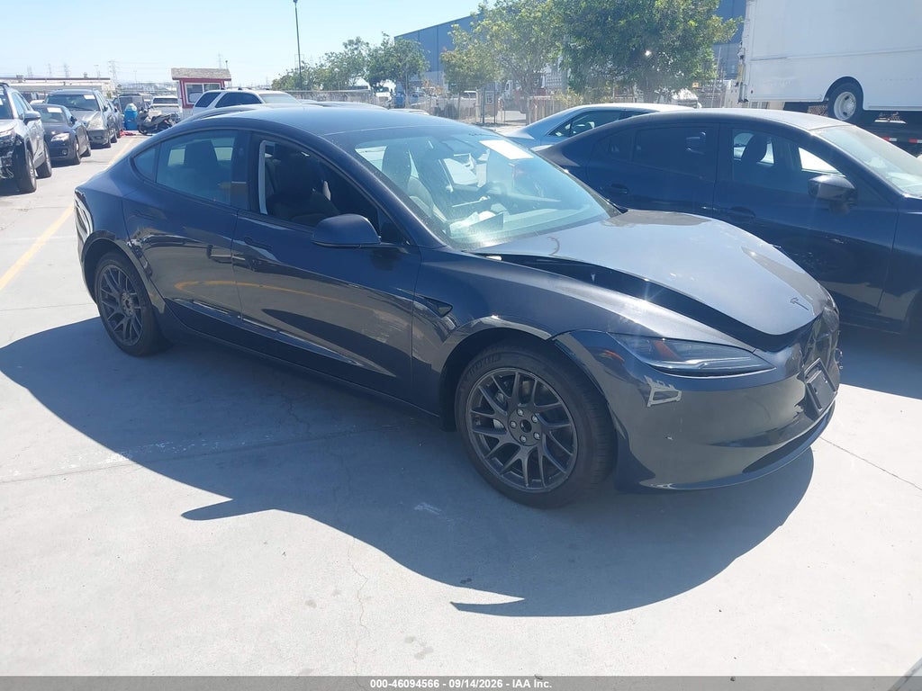 TESLA MODEL 3 2026