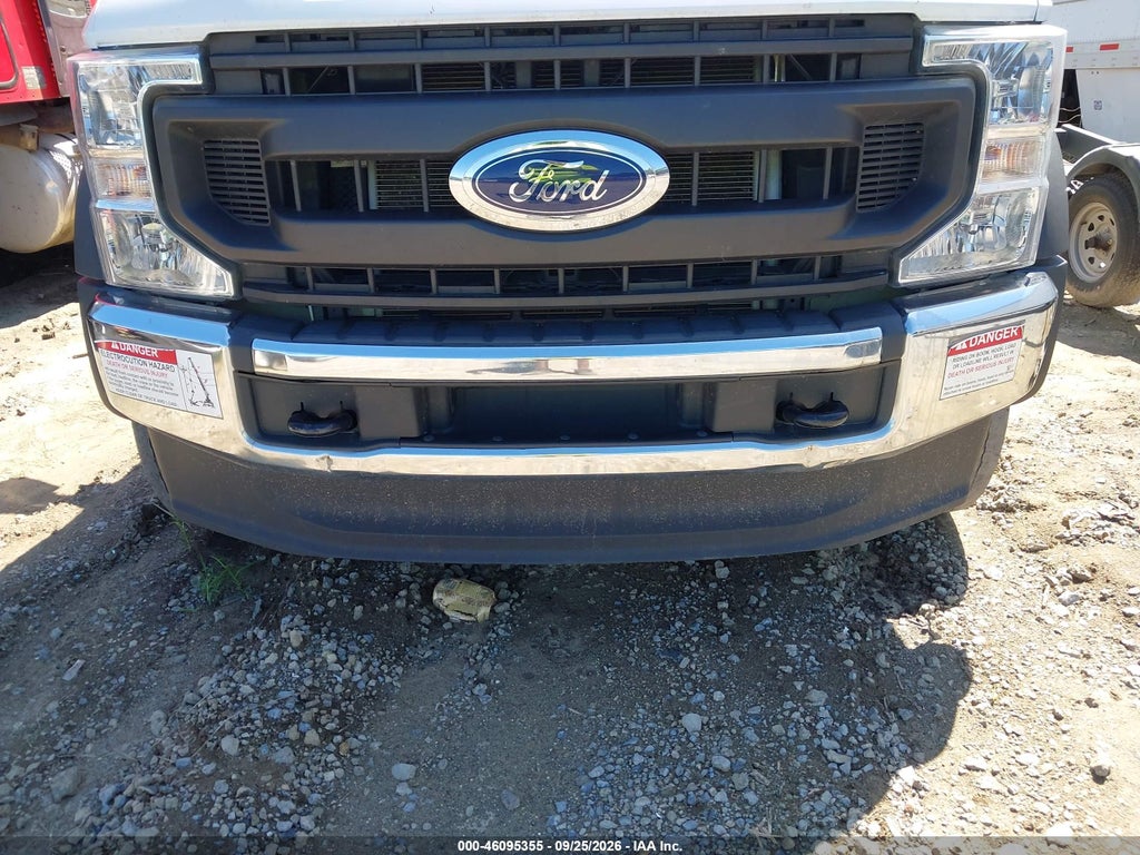 2022 Ford F-550 Chassis XL photo 12