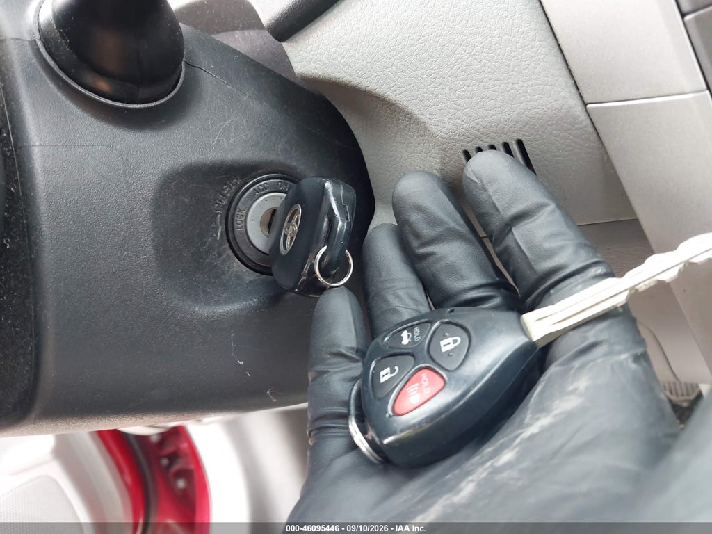 2012 Toyota Corolla LE photo 11