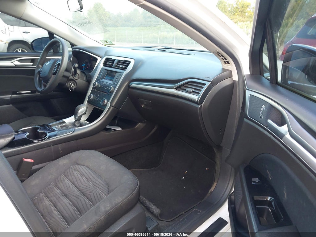 2016 Ford Fusion SE photo 5