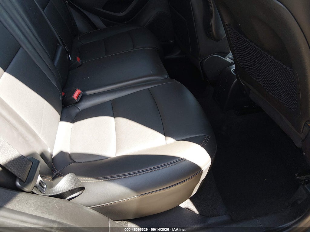 2021 Chevrolet Trax AWD LT photo 8