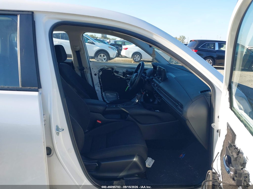 2024 Honda HR-V AWD LX photo 5