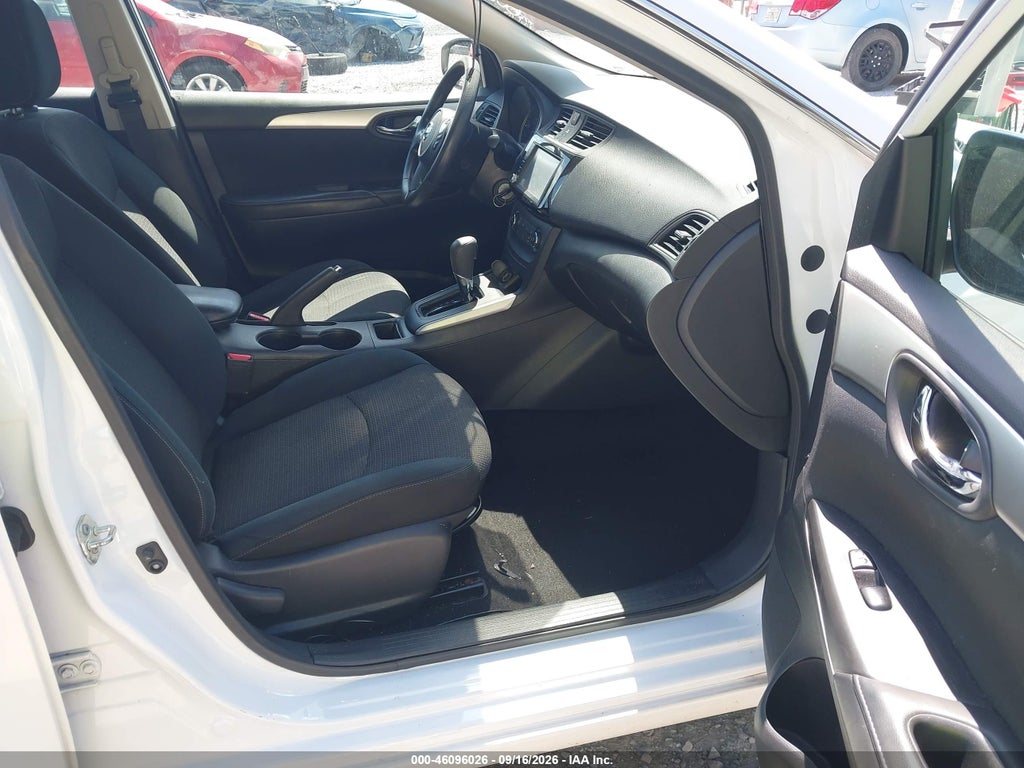 2019 Nissan Sentra S photo 5