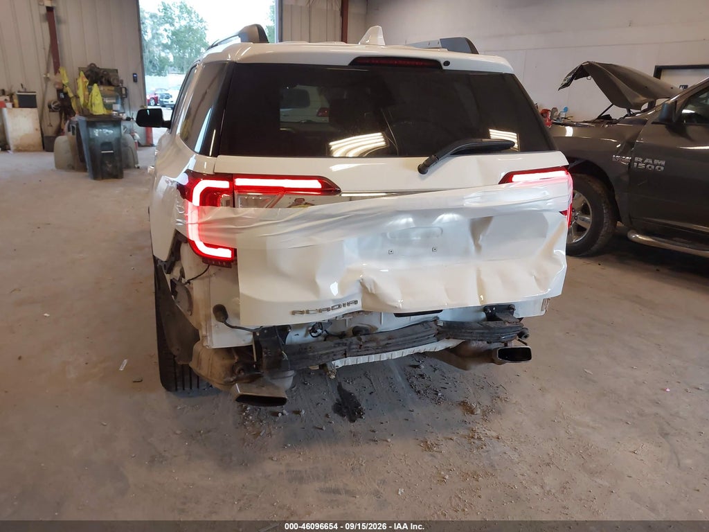 2022 GMC Acadia FWD SLE photo 6