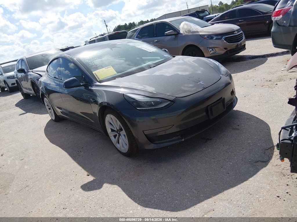 TESLA MODEL 3 2021