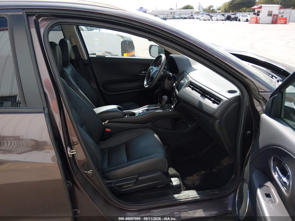 2020 Honda HR-V AWD Touring photo 5