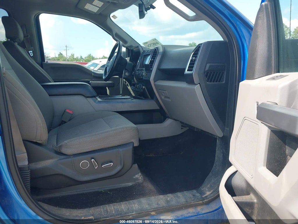 2016 Ford F-150 XLT photo 5