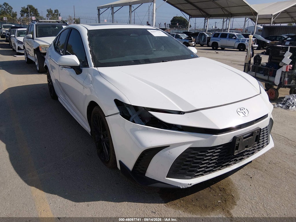 TOYOTA CAMRY 2025