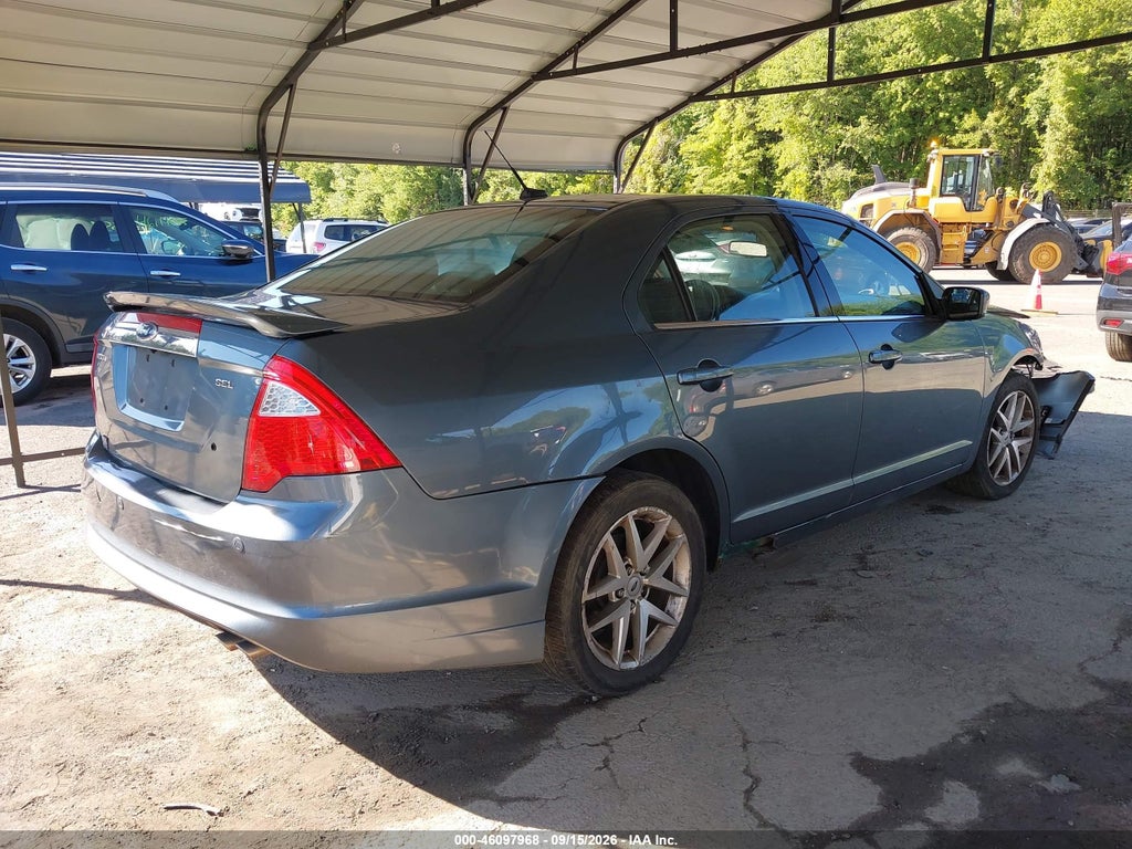 2011 Ford Fusion SEL photo 4