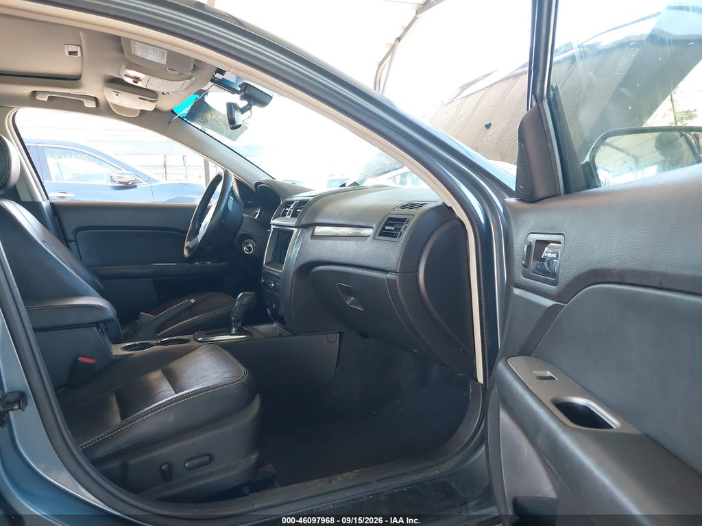2011 Ford Fusion SEL photo 5
