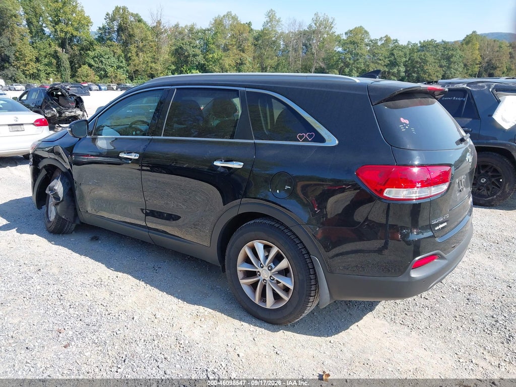 2016 Kia Sorento 2.4L LX photo 3