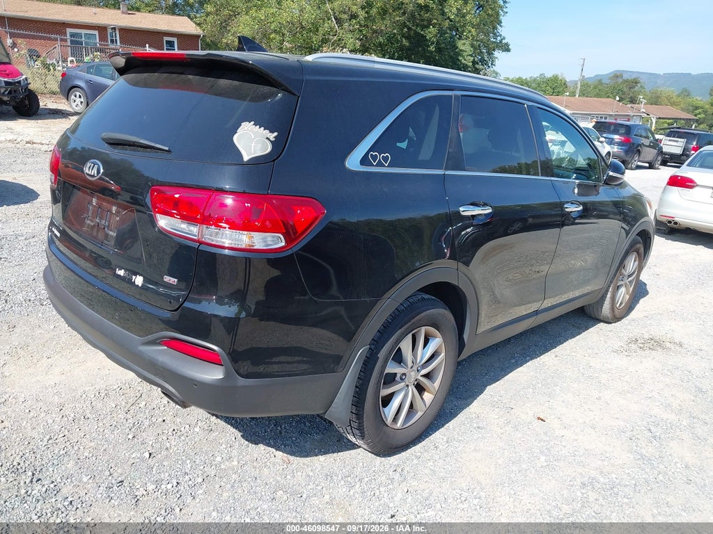 2016 Kia Sorento 2.4L LX photo 4