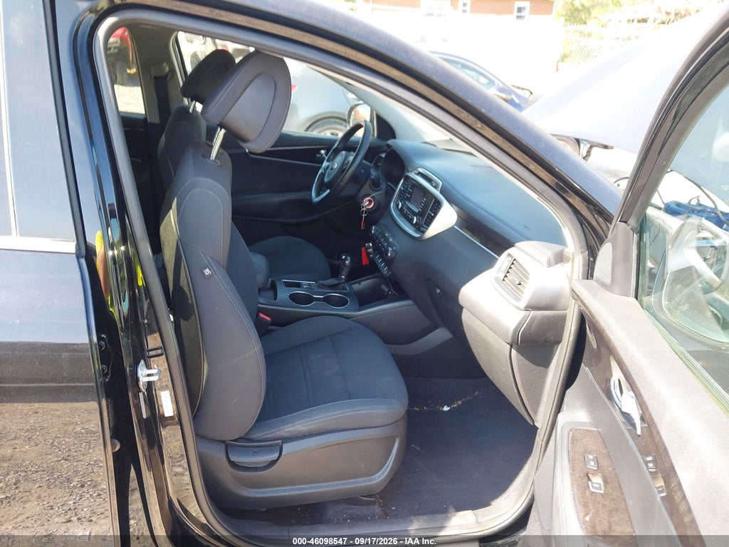 2016 Kia Sorento 2.4L LX photo 5
