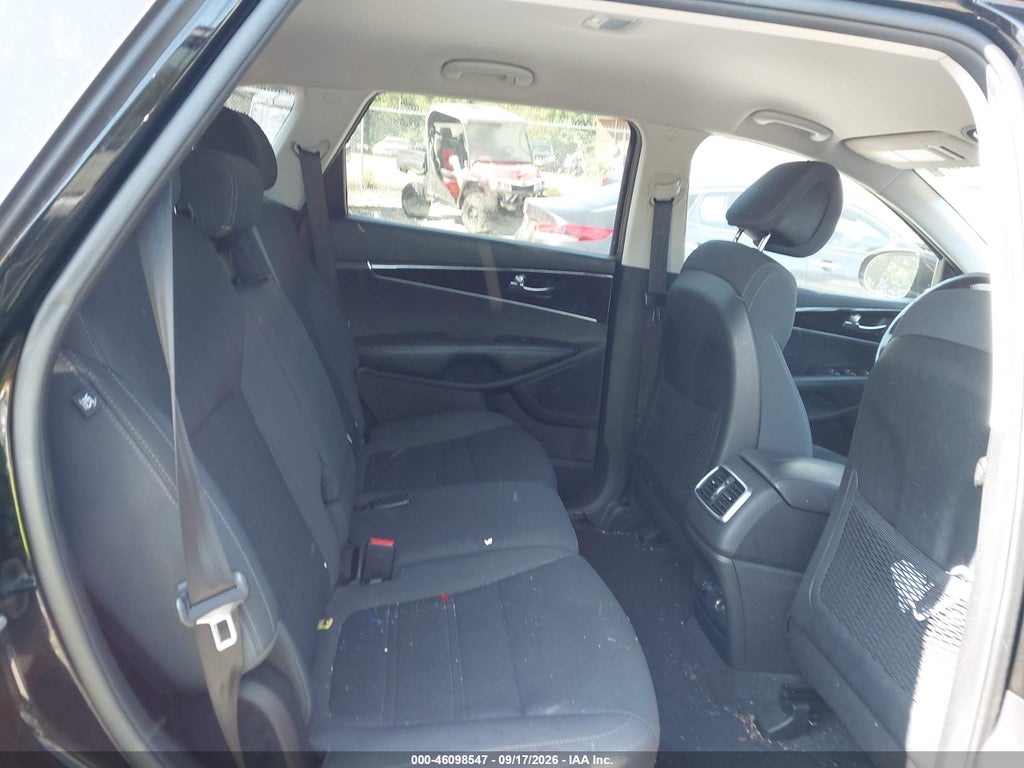 2016 Kia Sorento 2.4L LX photo 8