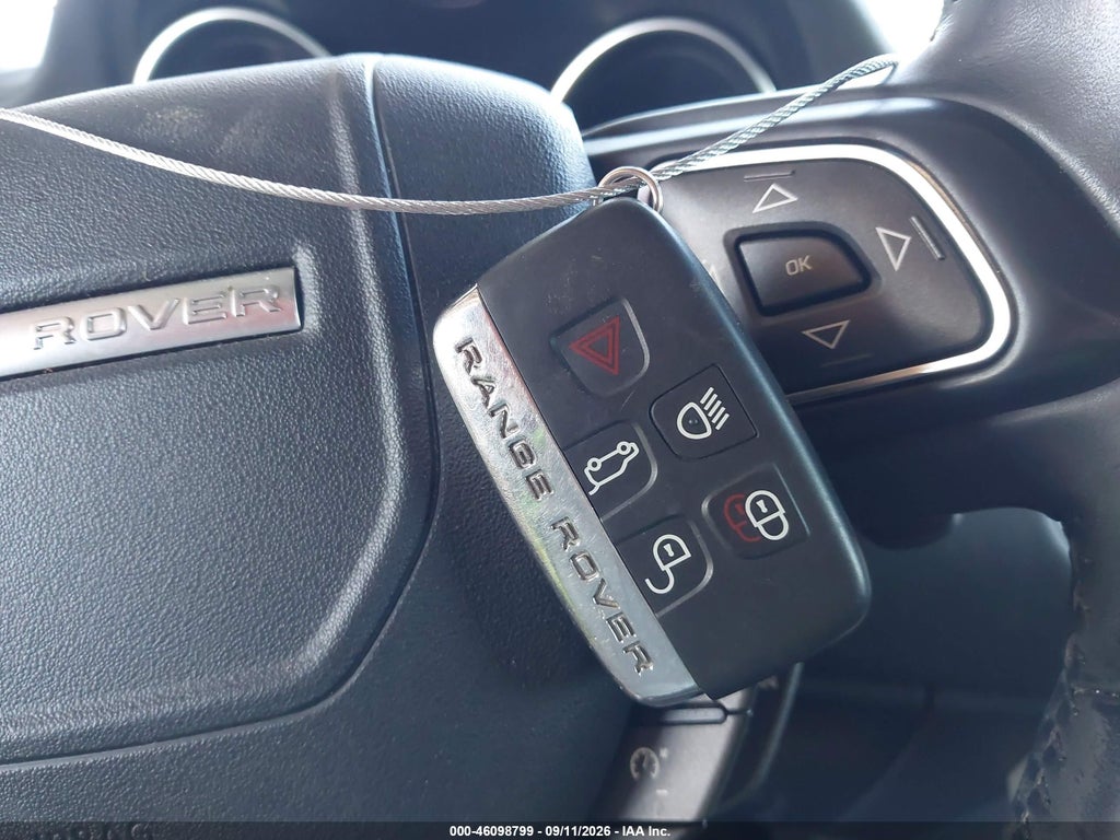 2015 Land Rover Range Rover Evoque Pure photo 11