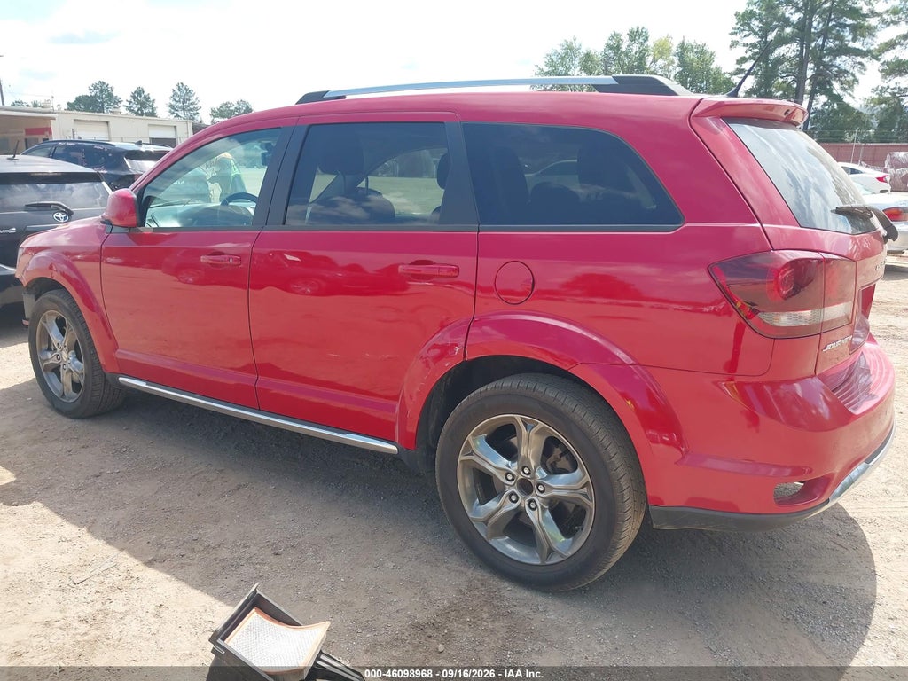 2017 Dodge Journey Crossroad Plus photo 3