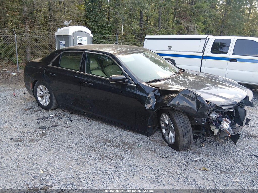 2015 Chrysler 300 Limited photo 1