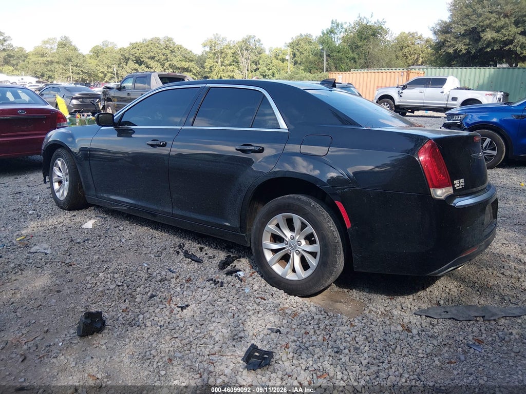 2015 Chrysler 300 Limited photo 3
