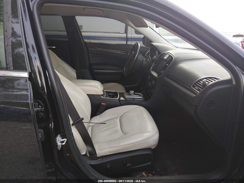 2015 Chrysler 300 Limited photo 5