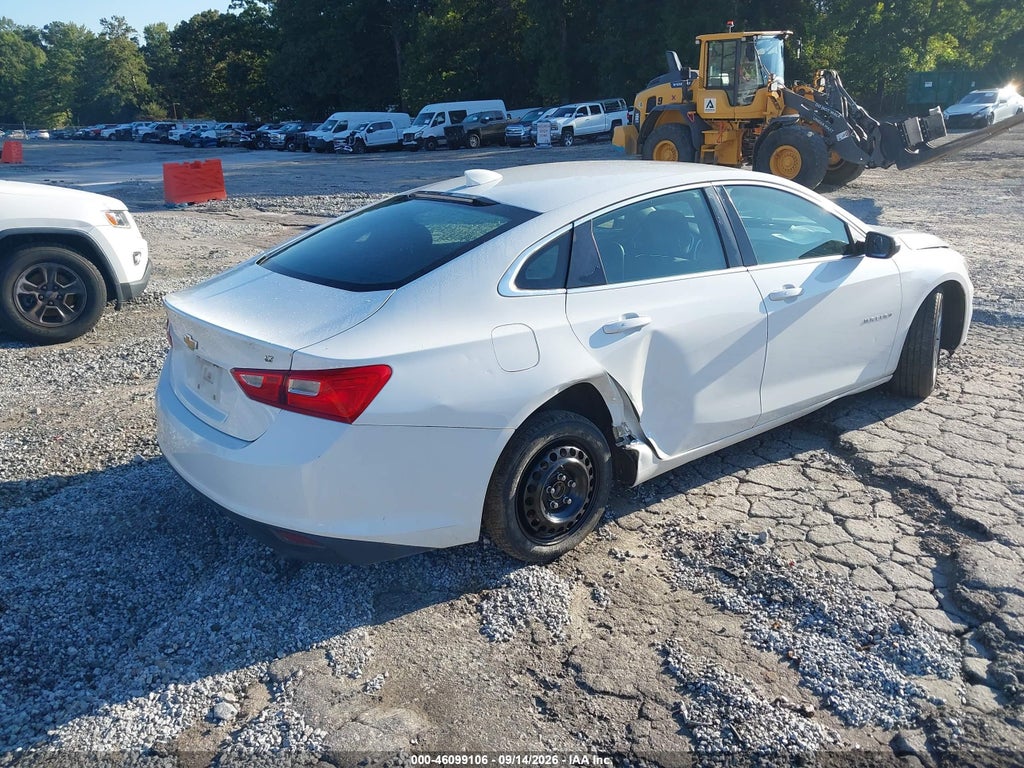 2016 Chevrolet Malibu 1LT photo 4