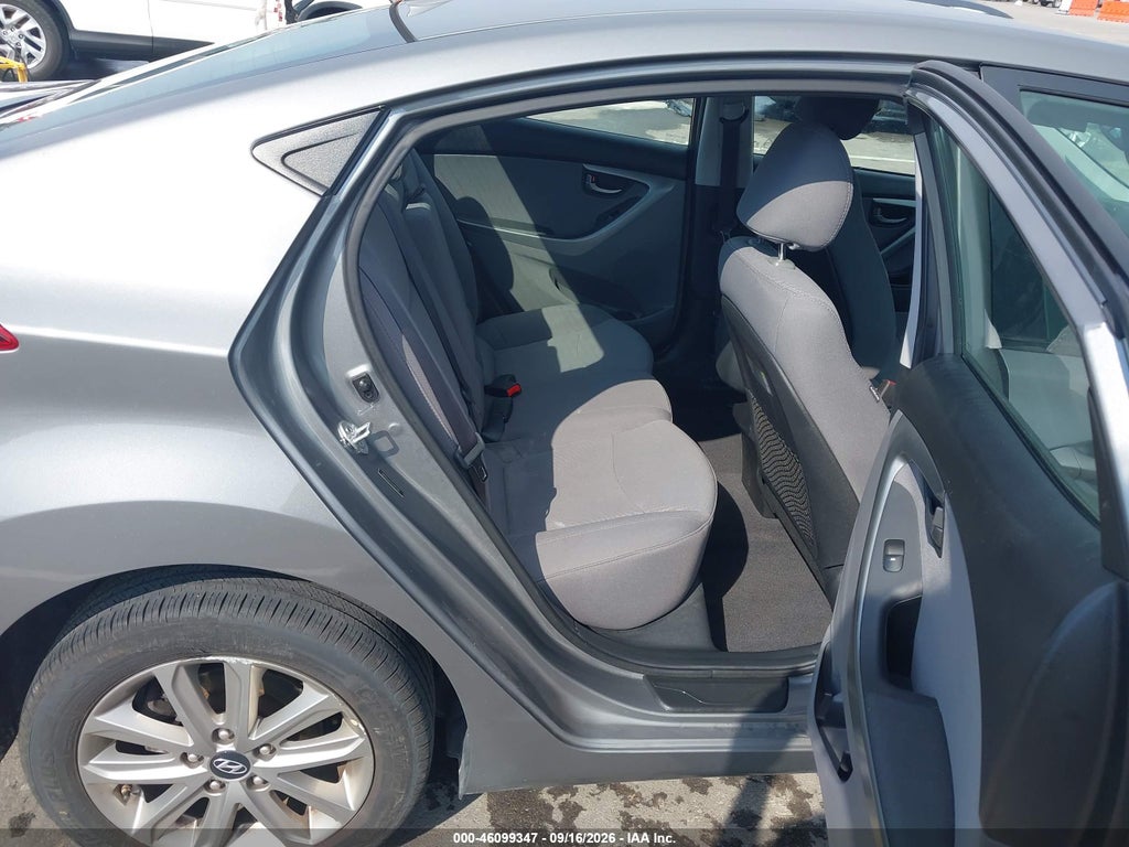 2014 Hyundai Elantra SE photo 8