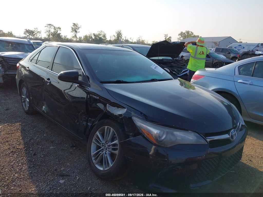 2017 Toyota Camry Hybrid SE photo 1