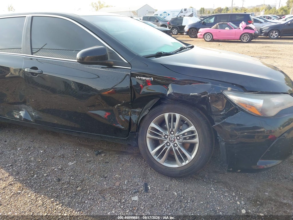 2017 Toyota Camry Hybrid SE photo 6