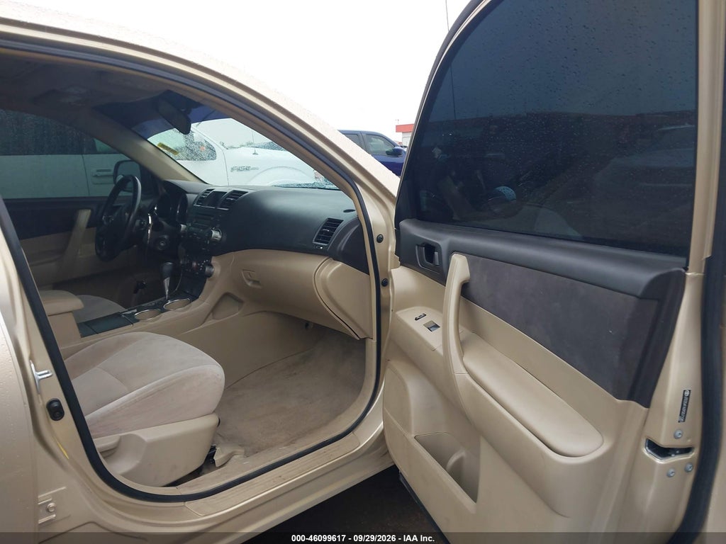 2009 Toyota Highlander photo 5