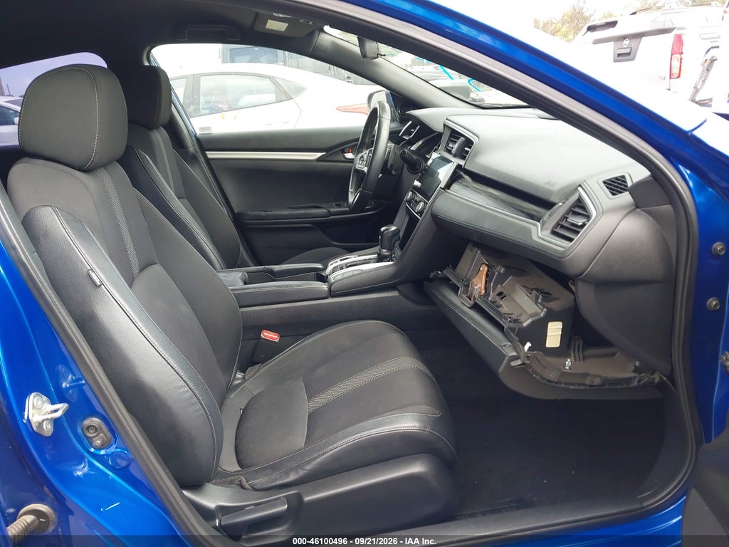 2019 Honda Civic Sport photo 5