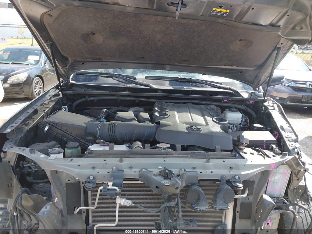 2023 Toyota 4RUNNER Limited photo 10