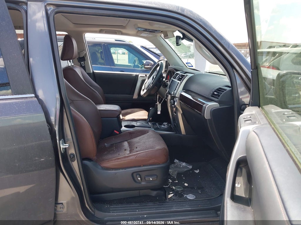 2023 Toyota 4RUNNER Limited photo 5