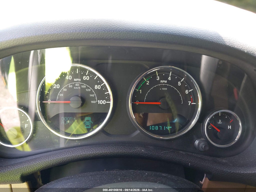 2016 Jeep Wrangler Sahara photo 7