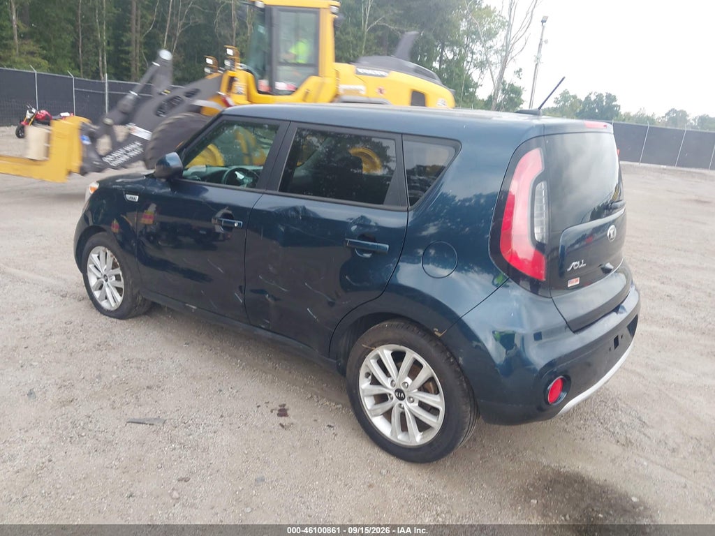 2017 Kia Soul + photo 3