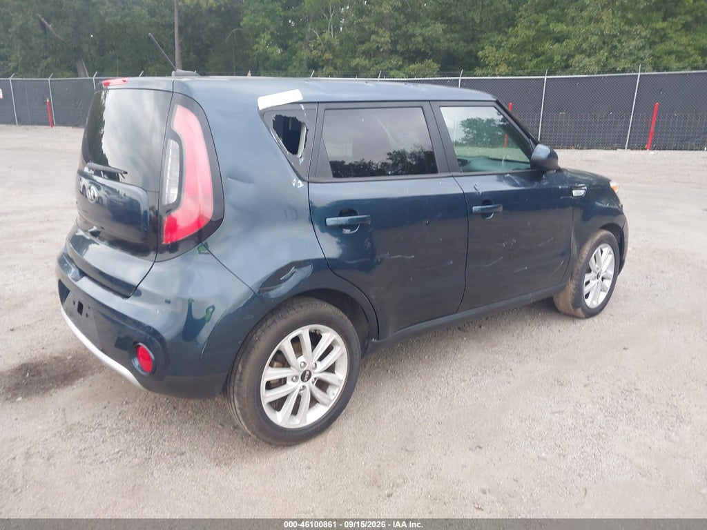 2017 Kia Soul + photo 4