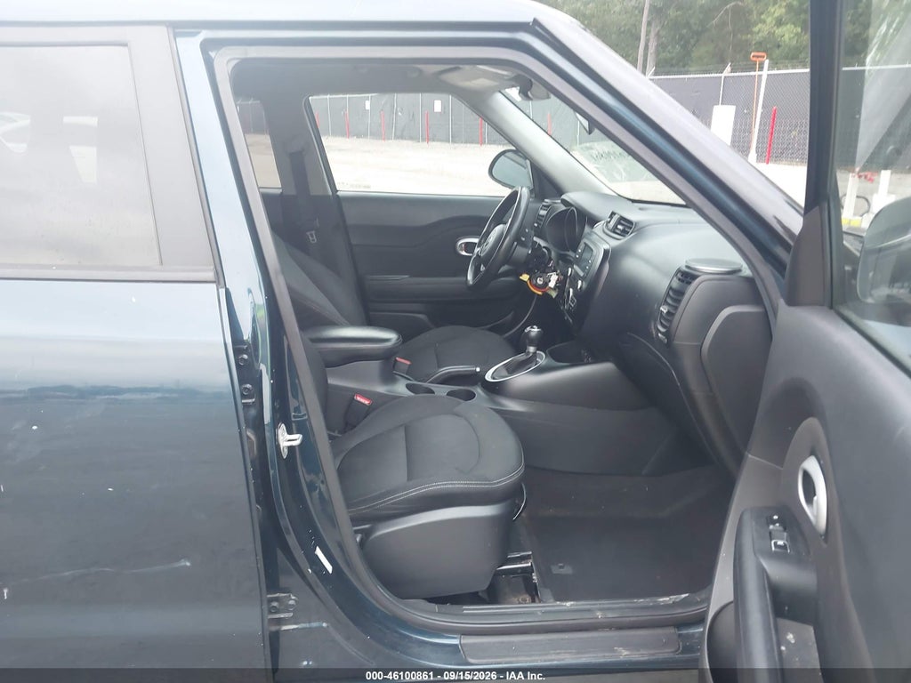 2017 Kia Soul + photo 5