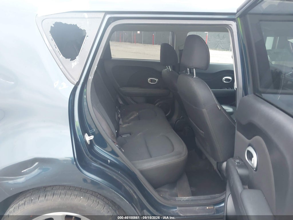 2017 Kia Soul + photo 8