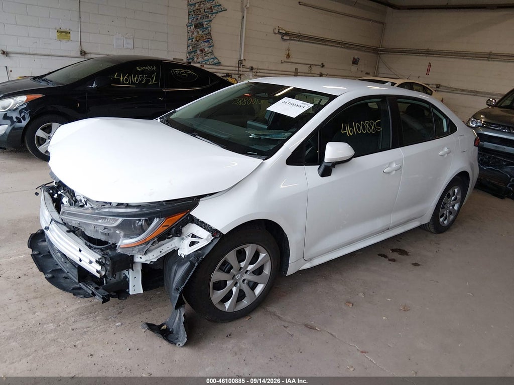 2024 Toyota Corolla LE photo 2