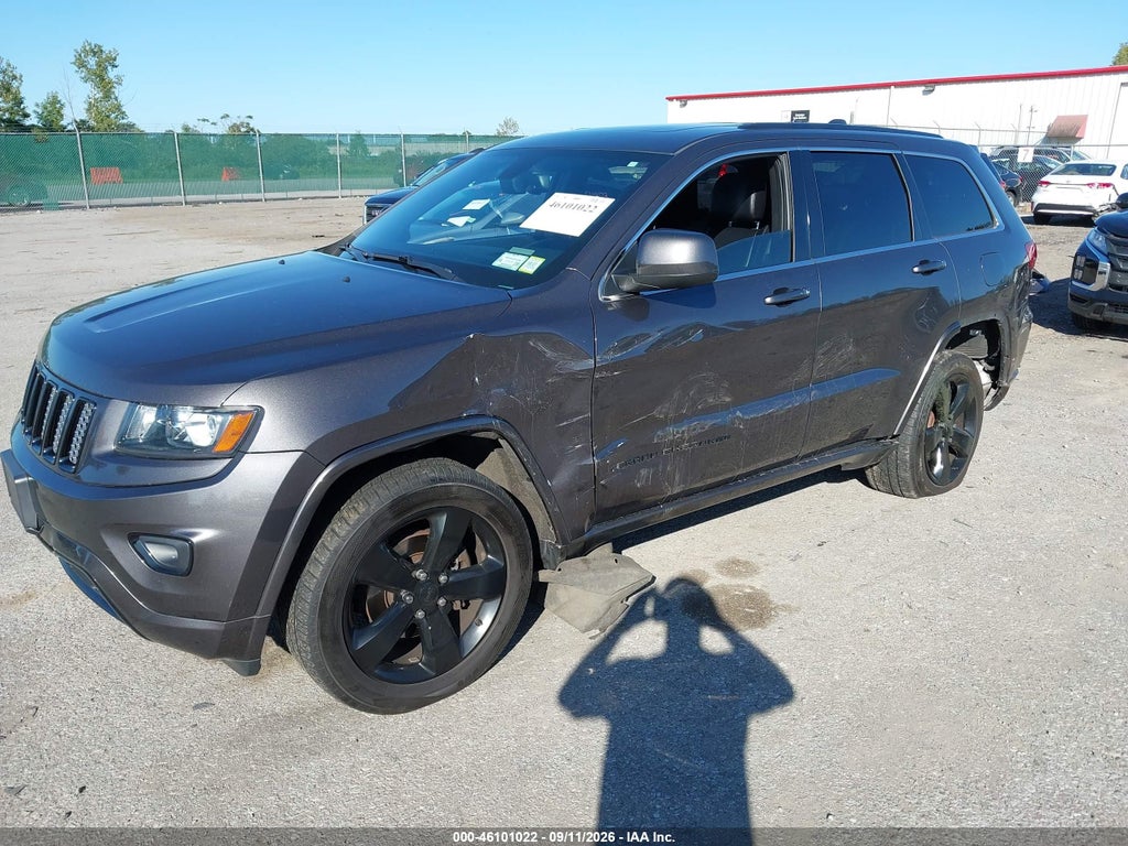 2015 Jeep Grand Cherokee Altitude photo 2