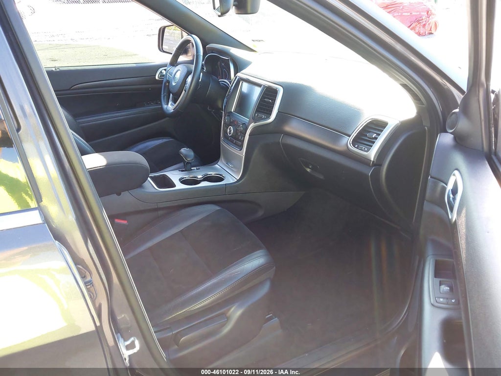 2015 Jeep Grand Cherokee Altitude photo 5